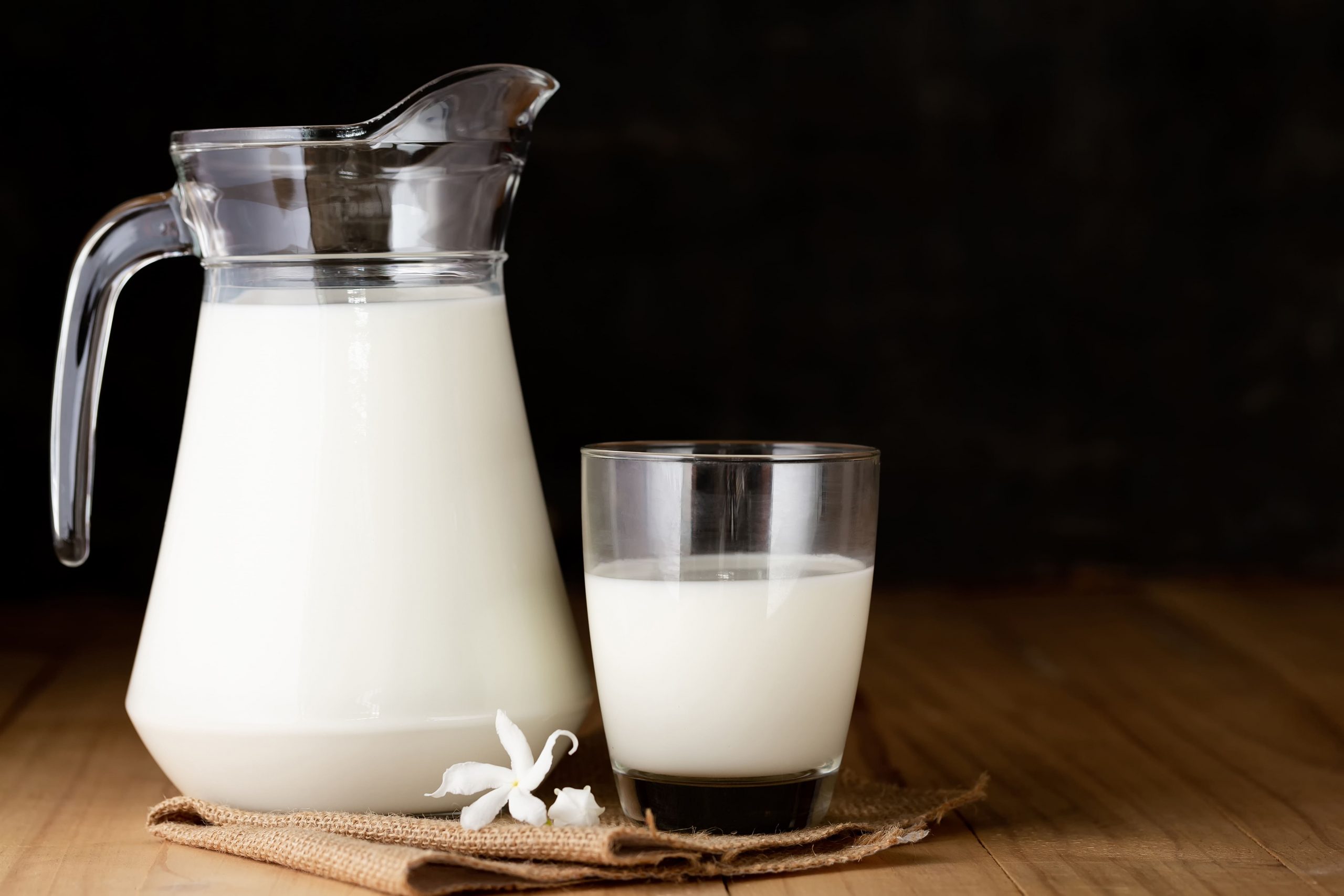 milk-and-glass-scaled